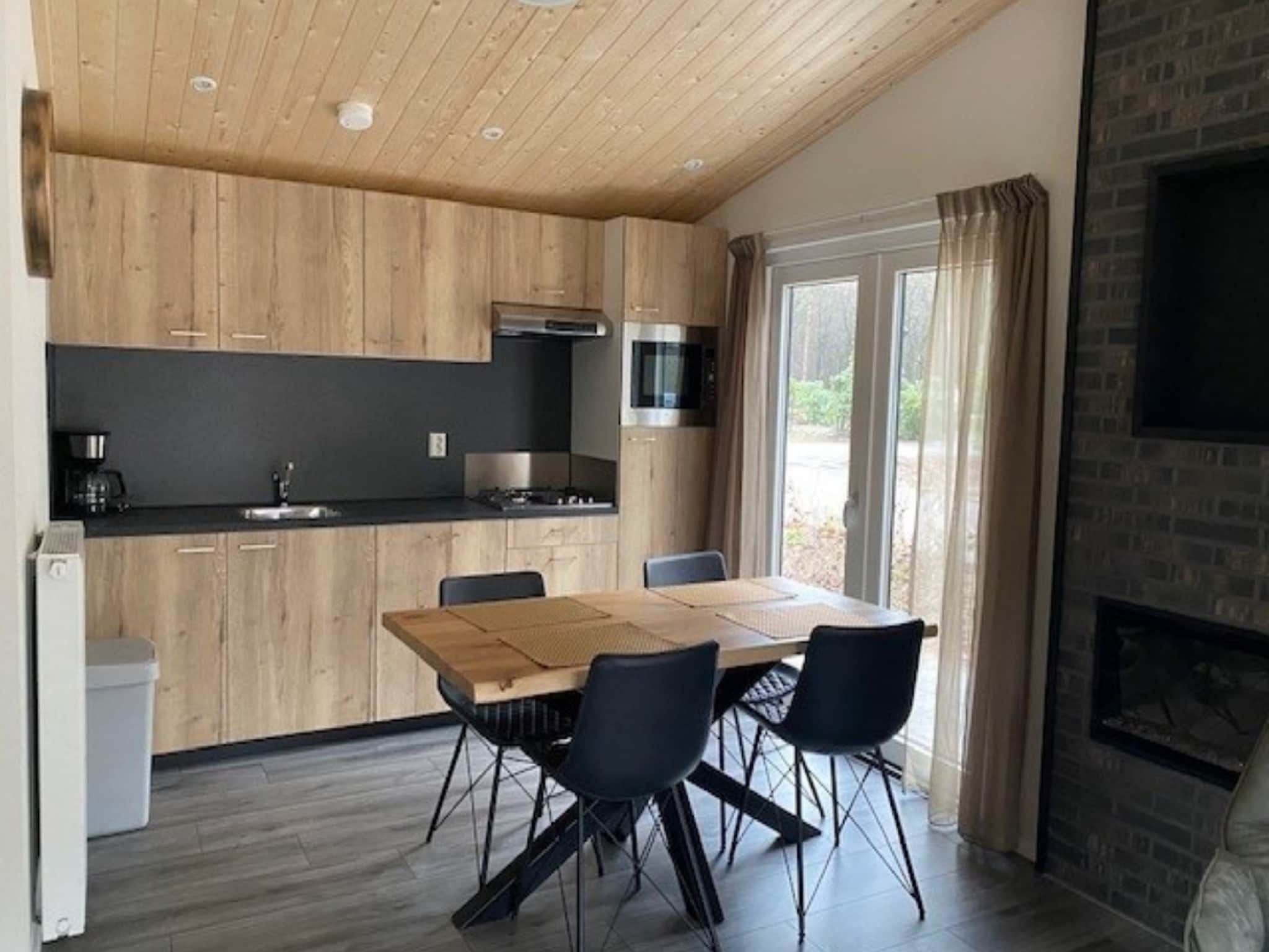 De keuken van Vakantiepark De Rimboe & De Woeste Hoogte 21 in Hoenderloo