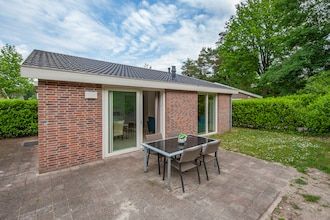 Moderne bungalow met wasmachine in Arcen