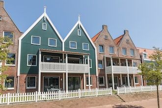 Huis in Volendam bij de Marina in Volendam
