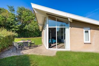 Gerestaureerde bungalow in Domburg in Domburg
