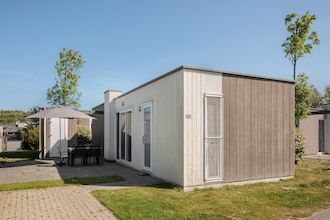 Bungalow in Zeebad vlak bij het strand in Breskens