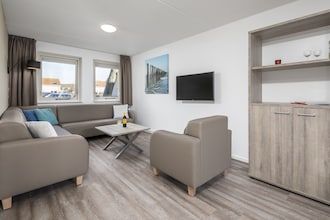 Modern Bungalow in Zeeland met Tuin in Renesse