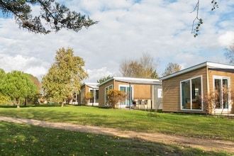 Gezellig Chalet op Vakantiepark Fort den Haak in Vrouwenpolder