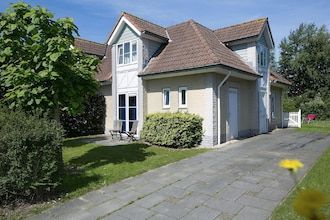 Ontspannende villa bij de duinen in Kamperland