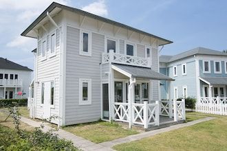 Villa in Hellevoetsluis bij Noordzeestrand in Hellevoetsluis