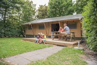 Bos Safari Tent Retreat in Mierlo