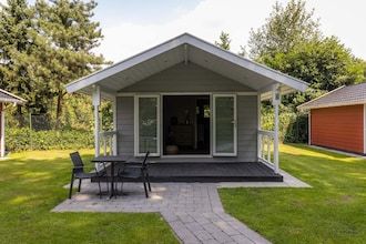 Tiny House in Brabant met Terras in Oirschot