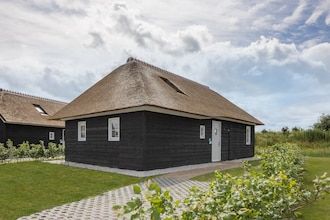 Villa in Someren bij Somerense Heide in Someren