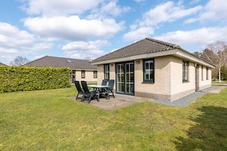 Bungalow in Veluwe met Sauna & Uitzicht in Putten