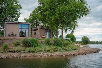 Tiny House aan Nederlands Water in Maurik