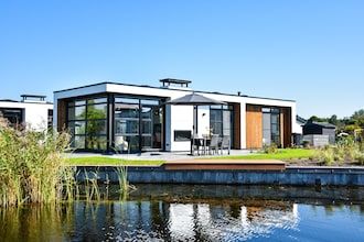 Loosdrechtse Watervilla in Nieuw-Loosdrecht
