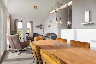 Zonnige villa met tuinpatio in Tynaarlo