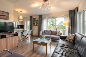 Watervilla met buitenspa, aanlegsteiger in Eernewoud