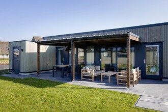 Waterfront Retreat, Friesland in Delfstrahuizen