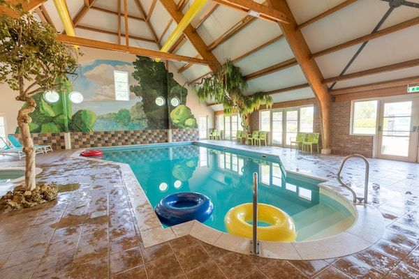 PoolOfHouse - Rieten villa in nationaal park in Paasloo (2)