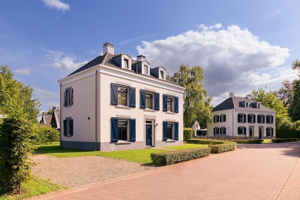 Buitenkant - Stijlvolle villa met sauna en tuin in Maastricht (5)