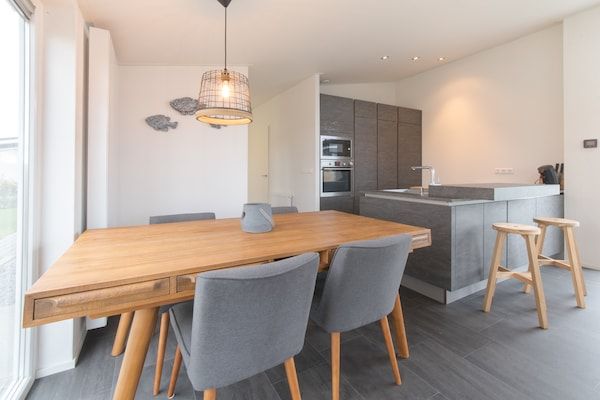 Keuken - Modern chalet vlakbij het strand in Wemeldinge (5)