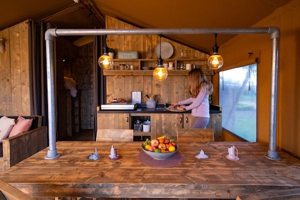 Eetkamer - Ontsnapping aan het meer voor groepen in Bant (3)
