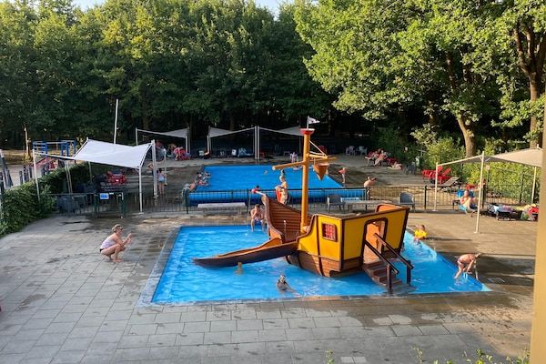 Park - Chalet in Duinhoeve in Van Gogh Stijl in Udenhout (5)