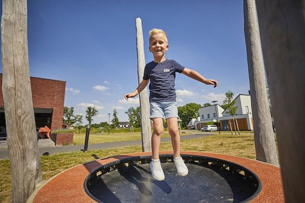 Park - Bungalow in Limburg met Speeltuin in Roggel (5)