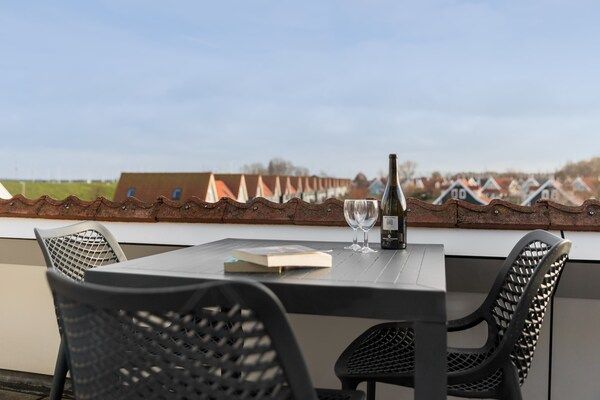 Terras - Gerenoveerd appartement aan het Grevelingenmeer
 in Bruinisse (5)
