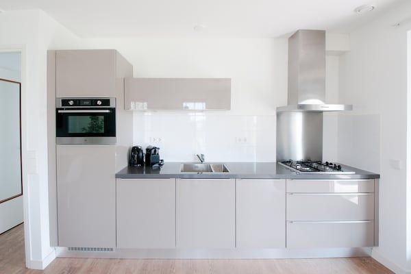 Keuken - Villa Oesterdam | 6 personen in Tholen (3)