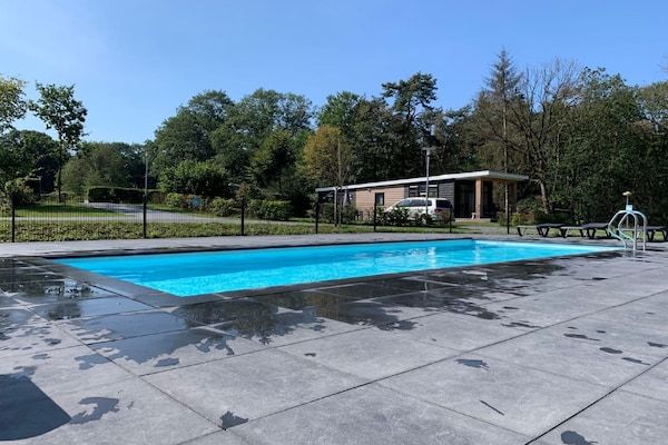Park - Moderne bungalow met tuin in Twente in Rijssen (5)
