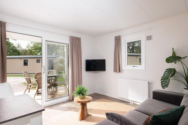 Woonkamer - Zuna Kindvriendelijk Vakantiehuis in Zuna (2)
