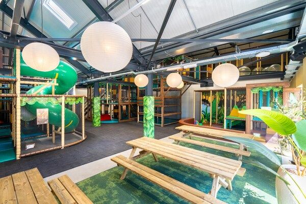 AreaSummer1KM - Villa aan Veerse Meer met Sauna in Wolphaartsdijk (5)