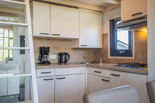 Keuken - Huisdiervriendelijke vakantiebestemming in West-Graftdijk (4)