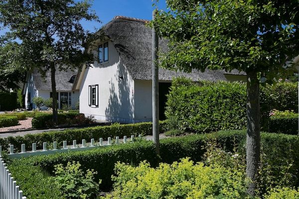 Buitenkant - Villa in Banjaard bij Noordzeestrand in Kamperland (5)