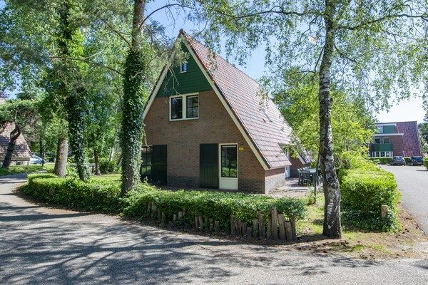 Buitenkant - Vakantiehuis bij Breda & Biesbosch Park in Oosterhout (1)