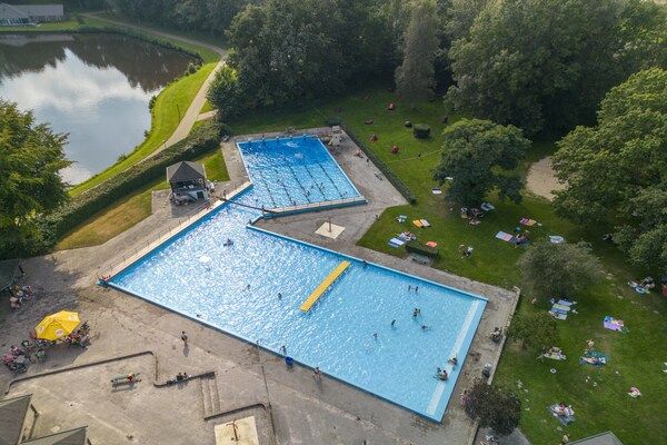 Park - Charmante safaritent aan het meer in Gasselternijveen (2)
