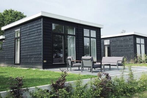 Buitenkant - Vakantiehuis in Overijssel met Tuinterras in Zuna (1)