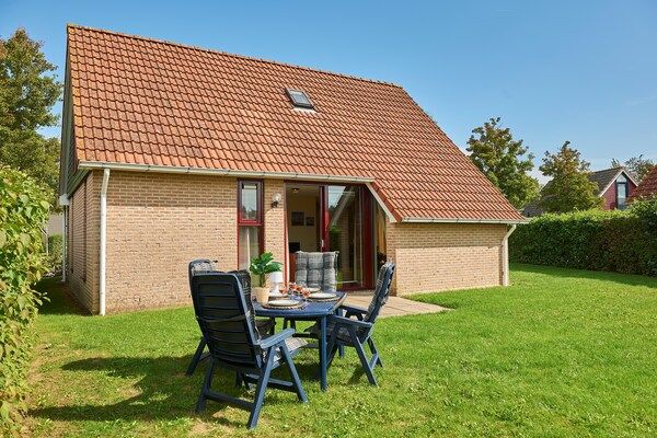 Buitenkant - Vakantiehuis in Zeeland met Sauna in Heinkenszand (1)