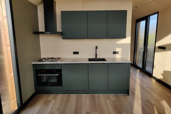 Keuken - Chique Chalet Vlakbij Kuinderbos in Bant (3)