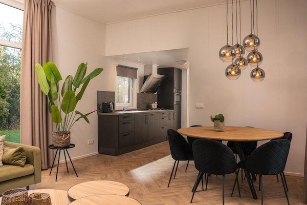 Eetkamer - Vakantiehuis met charmante veranda in Zuna (3)