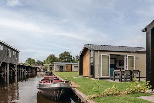 Buitenkant - Mooi chalet met ac en sloep in Giethoorn (1)