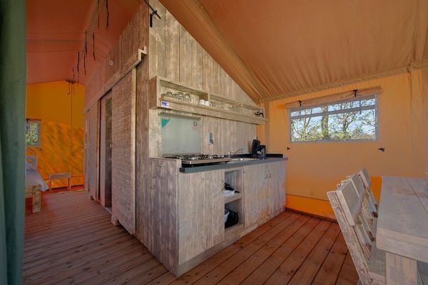 Keuken - Safaritent vlak bij Biesbosch & Breda in Oosterhout (4)