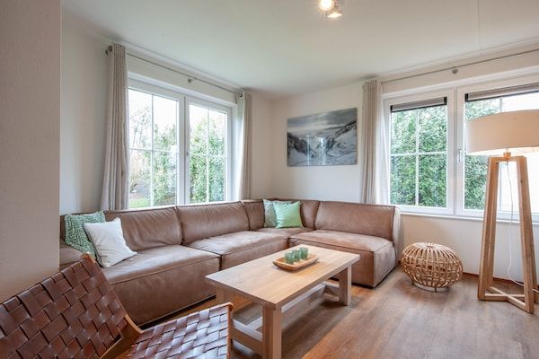 Woonkamer - Villa in Cadzand-Bad bij Noordzeestrand in Cadzand-Bad (2)