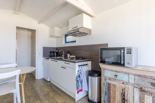 Keuken - Strandhuis in Wijk aan Zee met Uitzicht in Wijk aan Zee (3)