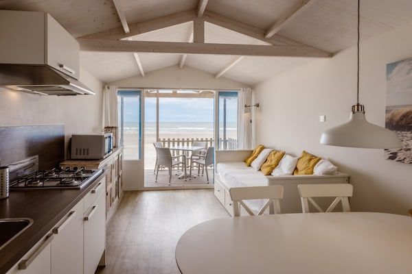 Keuken - Strandhuis in Wijk aan Zee met Uitzicht in Wijk aan Zee (1)