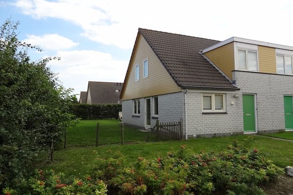 Buitenkant - Vakantiehuis in Zeeland met Tuin in Wemeldinge (5)