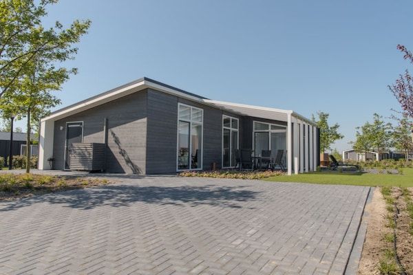 Buitenkant - Vakantiehuis in Zeeland met Workation-optie in Wemeldinge (1)