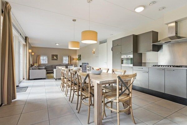 Keuken - Comfort aan zee met tuin in Nieuwvliet (4)