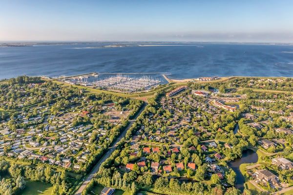 Buitenkant - Vakantiehuis bij Grevelingenmeer met Sauna in Brouwershaven (2)