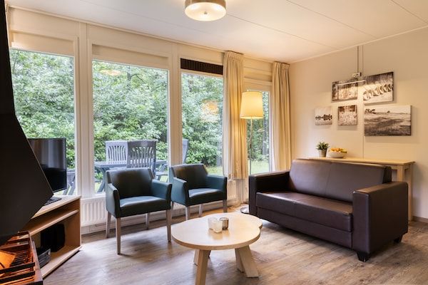 Woonkamer - Bosrijk toevluchtsoord in Putten in Putten (3)