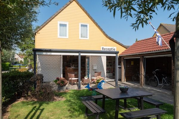 Tuin - Zeeuwse Retraite; Sauna en Zeecharme in Wemeldinge (5)