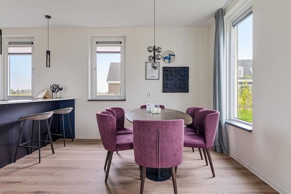 Eetkamer - Vakantiehuis in Medemblik bij IJsselmeer in PS Opperdoes (2)