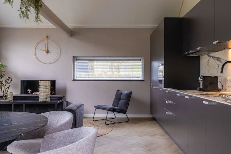 De woonkamer van Vakantiepark Latour 4 in Oirschot